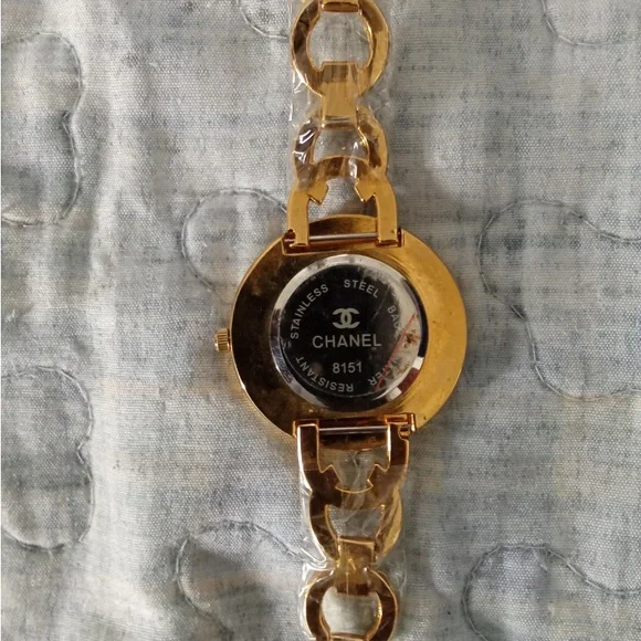 CHANEL Gold and Brown Luxury Watches - Picture 2 of 3